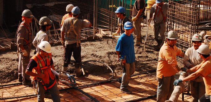 trabajadores-678x330